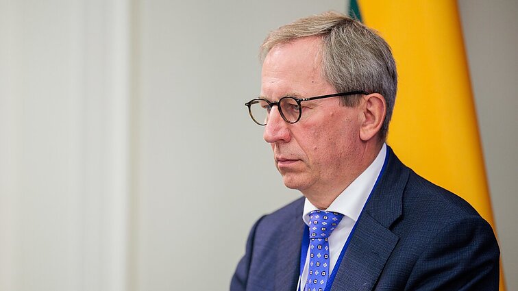 Svarstys naują migrantų įdarbinimo tvarką: dirbti galėtų laikinai, be garantijų pasilikti