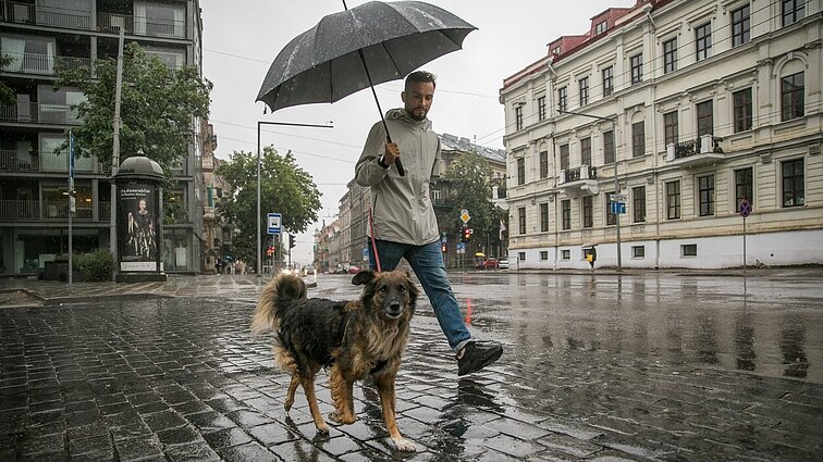Po šiltų dienų – permainos: savaitgalį sugrįžta lietingi ir vėsesni orai