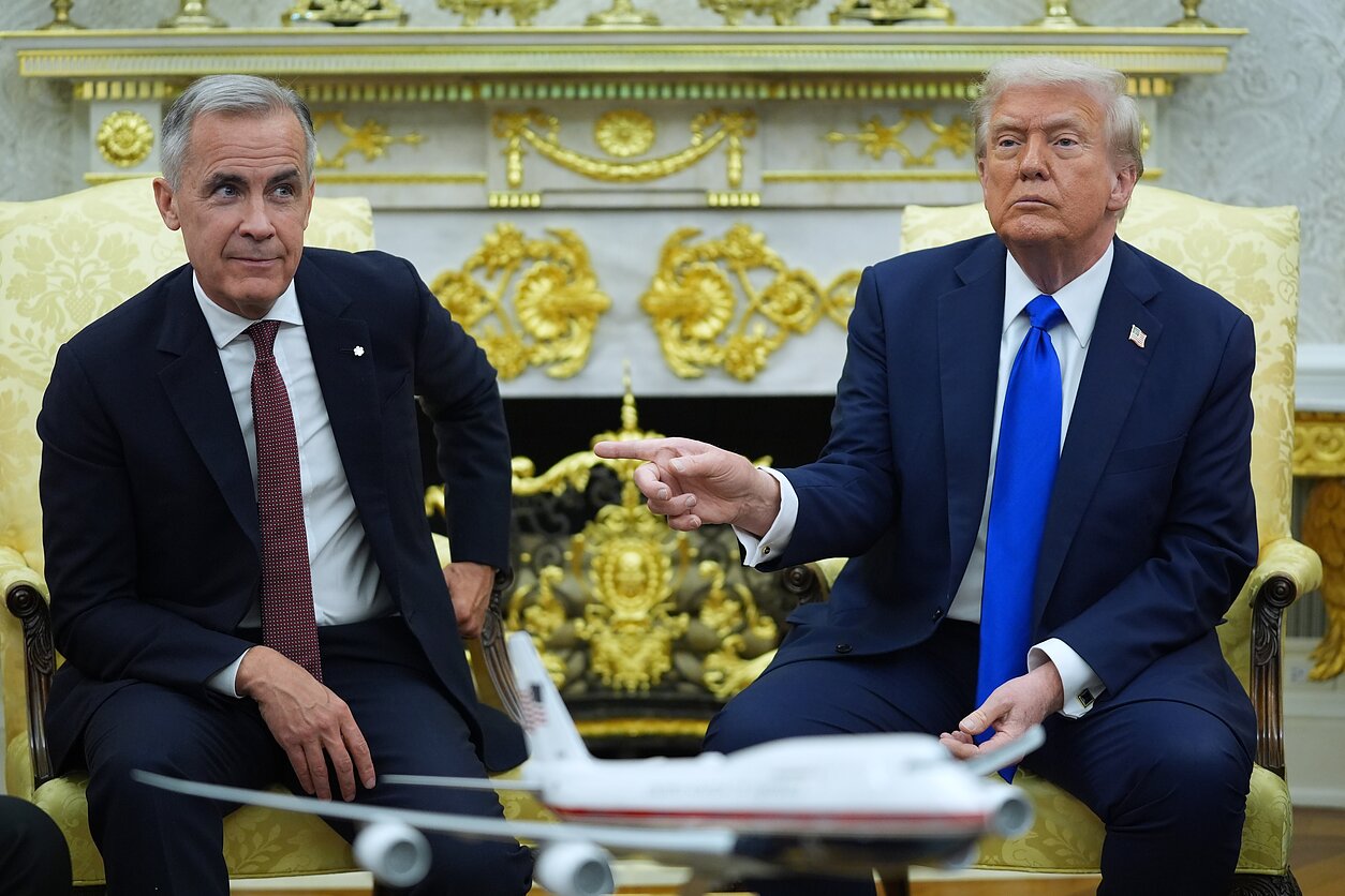 Kanados premjeras Markas Carney ir JAV prezidentas Donaldas Trumpas