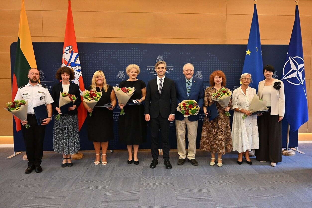 Lithuanian foreign minister honours diaspora members and organisations