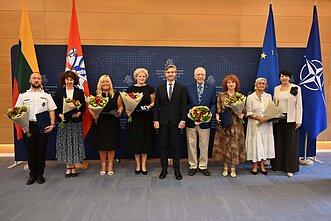 Užsienio reikalų ministras Kęstutis Budrys apdovanojo nusipelniusius diasporos atstovus ir organizacijas