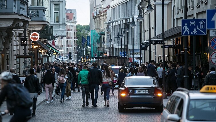 „Nenorinčių gimdyti nepriversi“: demografinė krizė – garantuota Europos problema ateityje