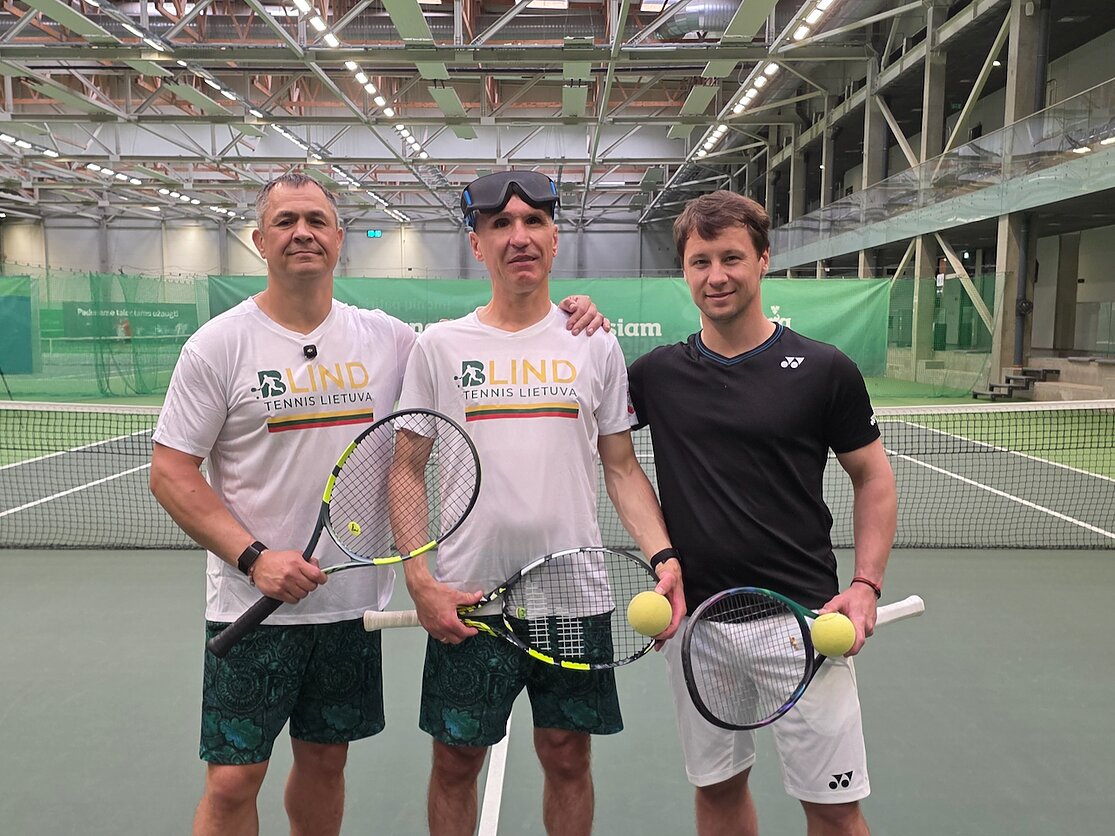 Aklųjų teniso varžybos sporto arenoje