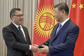 Sadyras Japarovas ir Xi Jinpingas Sadyras Japarovas ir Xi Jinpingas
