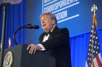 Donaldas Trumpas korespondentų vakarienėje Donaldas Trumpas korespondentų vakarienėje