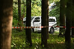 Berlyne mikroautobusas rėžėsi į „Pride“ eitynių dalyvius Berlyne mikroautobusas rėžėsi į „Pride“ eitynių dalyvius