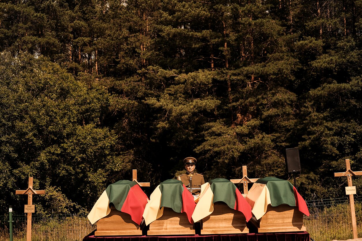 Lithuania reburies remains of 15 anti-Soviet partisans and their relatives