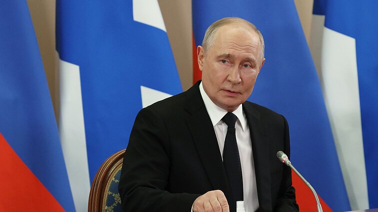 „Putinas to netransliuoja“: Janeliūnas nemano, kad Kremlius pasiruošęs taikos deryboms
