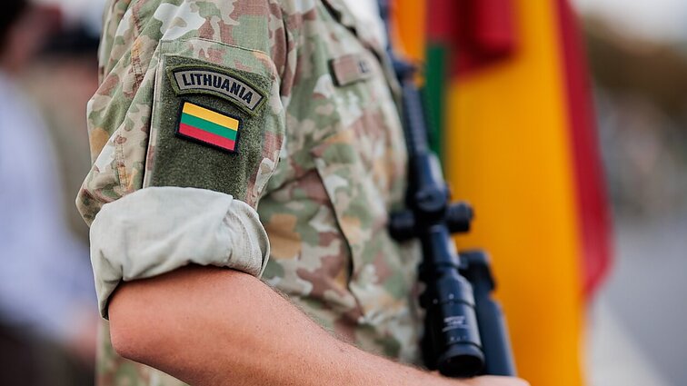 Po tarnybos – prastesnės sąlygos stojant mokytis: tėvai įžvelgia neteisybę dėl nepridėtų balų