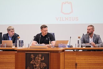Vilniaus miesto tarybos posėdis dėl šiukšlių krizės neįvyko susirinkus per mažai narių