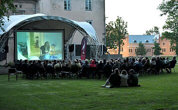 „Sidabrinės gervės naktys“