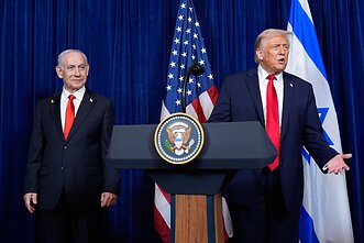 Benjaminas Netanyahu ir Donaldas Trumpas Benjaminas Netanyahu ir Donaldas Trumpas