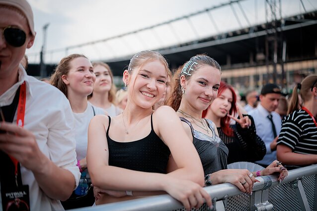 Hitai, minios šėlsmas ir netikros plikės: Pitbullio šou drebino pilnutėlį Kauno stadioną Hitai, minios šėlsmas ir netikros plikės: Pitbullio šou drebino pilnutėlį Kauno stadioną