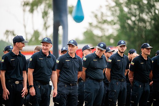 Keliasdešimt ugniagesių išvyksta padėti gesinti miškų gaisrų Prancūzijoje