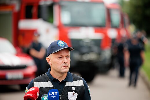 Keliasdešimt ugniagesių išvyksta padėti gesinti miškų gaisrų Prancūzijoje