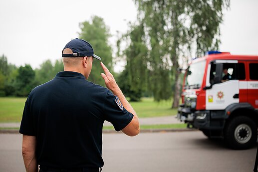 Keliasdešimt ugniagesių išvyksta padėti gesinti miškų gaisrų Prancūzijoje