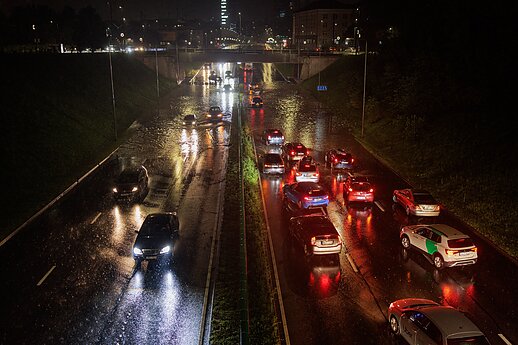 Vilniuje skęsta gatvės, dalis kelių sunkiai pravažiuojami