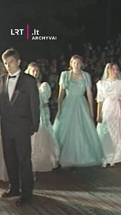 Vestuvinių ansamblių festivalis surengtas ir 1997 metais Molėtuose