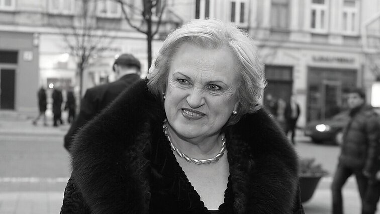 Valstybė atsisveikina su Kazimira Prunskiene: laidotuvės vyks Signatarų kalnelyje