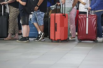 Leipcigo oro uostas dėl įtartinų objektų buvo sustabdęs skrydžius