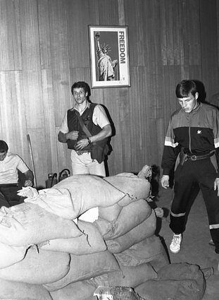 1991 metų rugpjūčio 19–21 dienos įvykiai Lietuvoje 1991 metų rugpjūčio 19–21 dienos įvykiai Lietuvoje