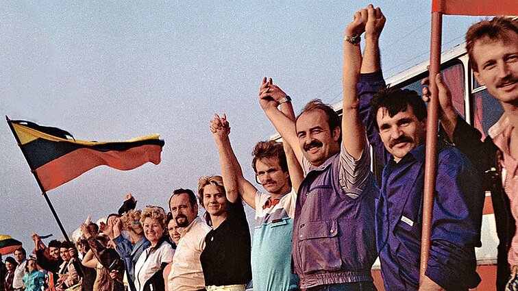 Istorikas: Baltijos kelias parodė, kokią galią turi pilietinis protestas