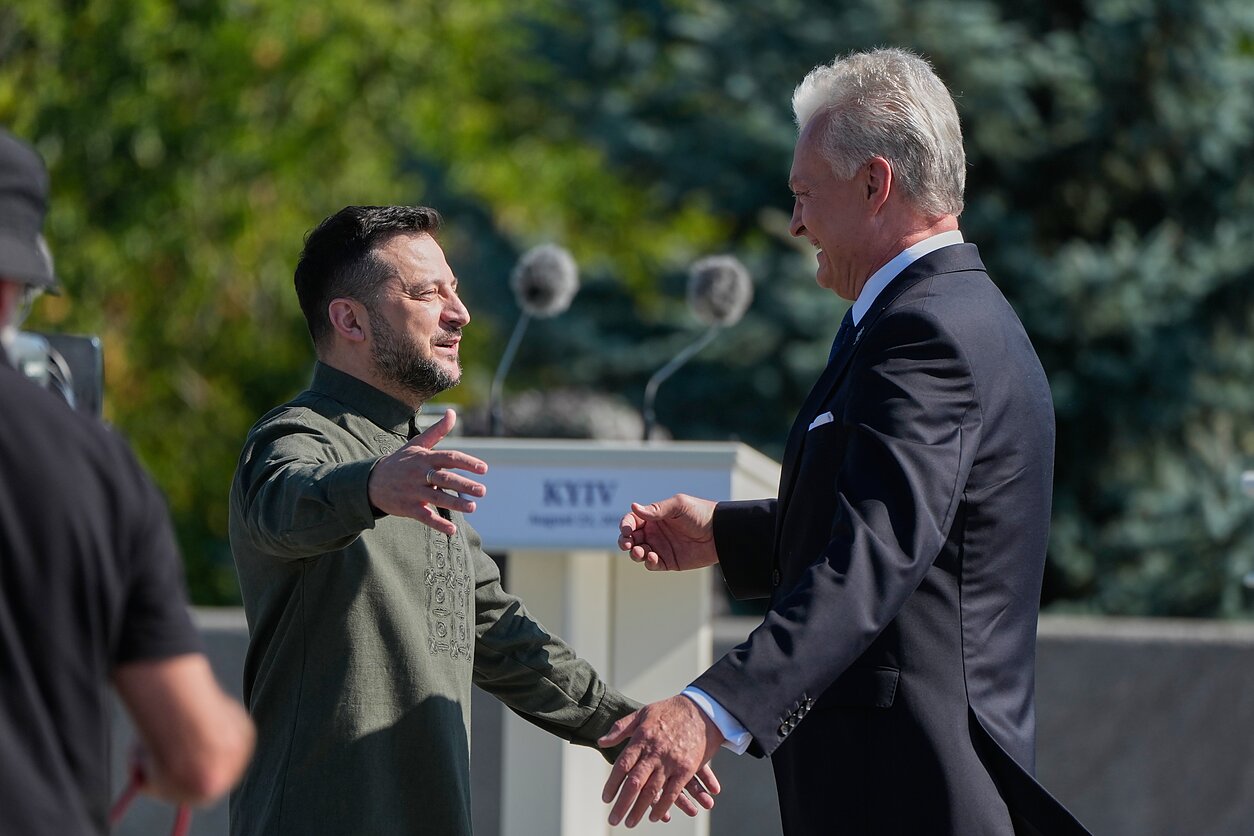 As Ukraine turns 35, Nausėda tells Kyiv only victory can bring peace to Europe