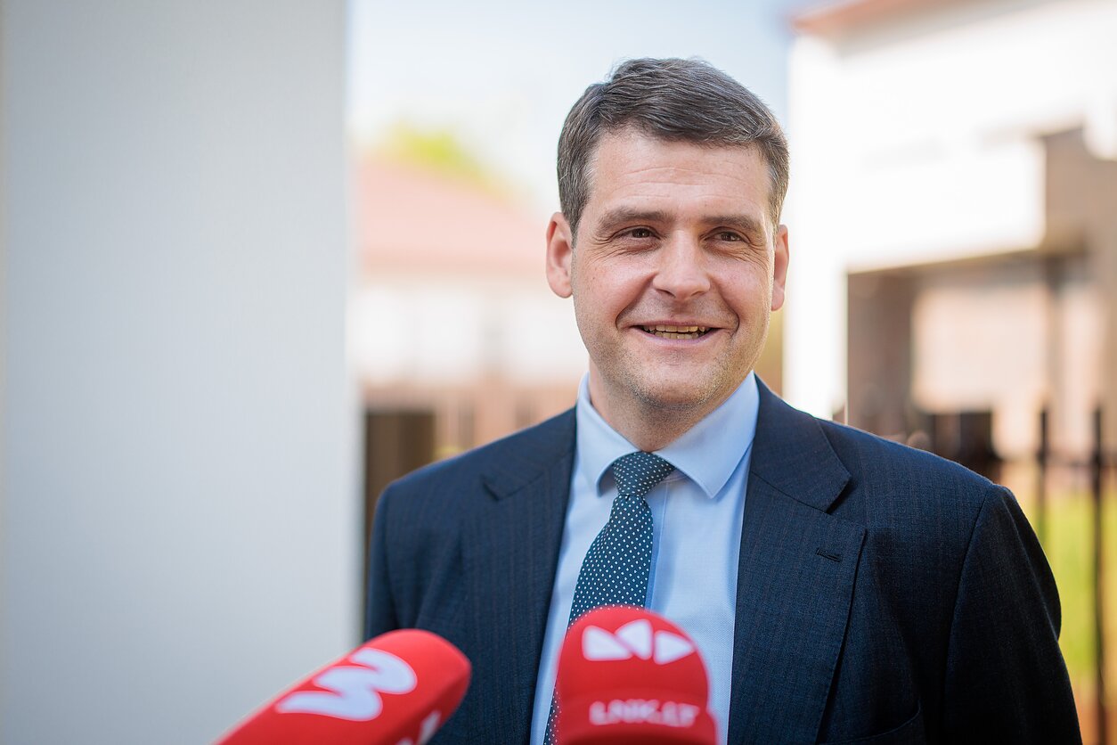 Remigijus Žemaitaitis: reikia mažinti akcizą, reguliuoti degalų gamintojų kainas