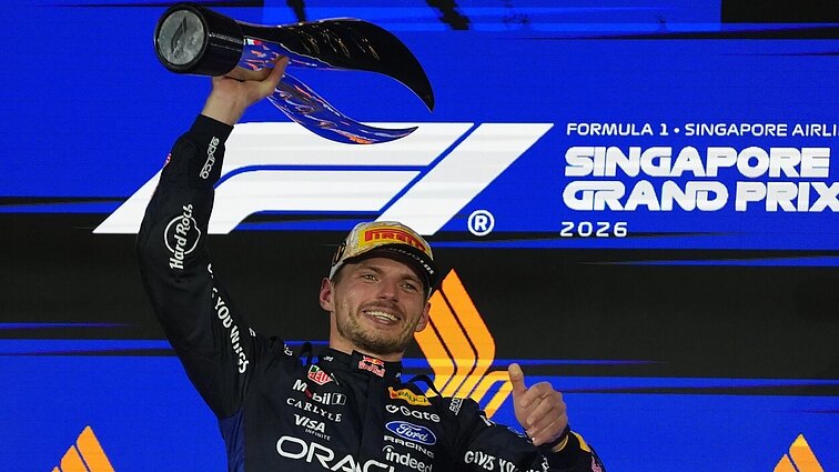 Verstappenas pirmą kartą karjeroje laimėjo „Formulės-1“ Singapūro „Grand Prix“