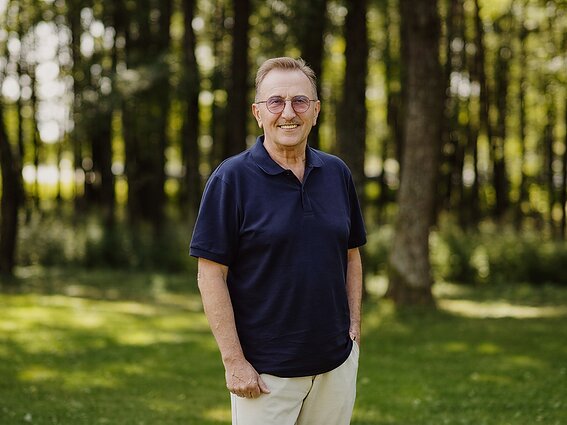 Z. Pošiūno profesinis kelias prasidėjo nuo matematikos mokytojo darbo. Z. Pošiūno profesinis kelias prasidėjo nuo matematikos mokytojo darbo.