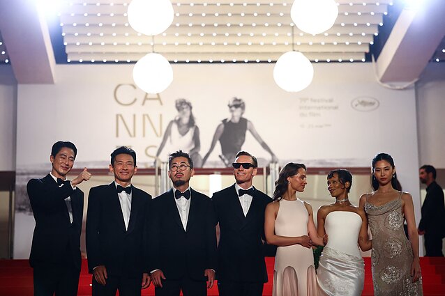 Filmo „Vilties uostas“ režisierius Na Hong-jinas ir komanda Kanų kino festivalyje Filmo „Vilties uostas“ režisierius Na Hong-jinas ir komanda Kanų kino festivalyje