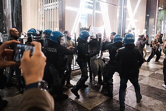 Milane antrą dieną vyko gatvės susirėmimai