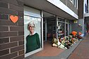 Gėlės prie nepriklausomos Australijos parlamentarės Helen Haines rinkimų apygardos biuro Vangaratoje