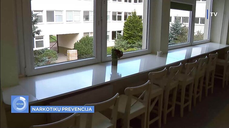 Seimo TTK ieškojo būdų suvaldyti narkotikų plitimą mokyklose: prokurorų teigimu, priemonių beveik nėra