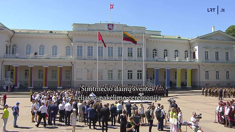 Šimtmečio Lietuvos dainų šventės vėliavos pakėlimo ceremonija